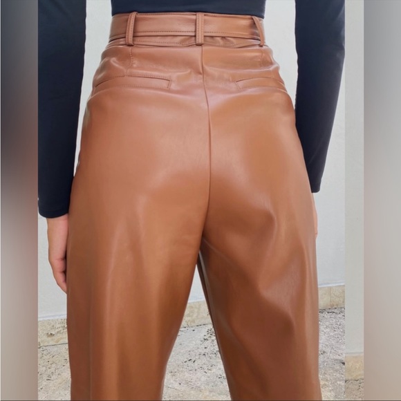 Aritzia Leather Pant With Belt. Cognac. Size 00. - Picture 3 of 4